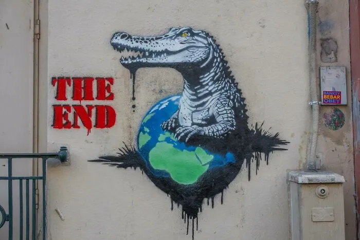 60 Striking Street Art Photos That Might Redefine What You Think Graffiti Can Be