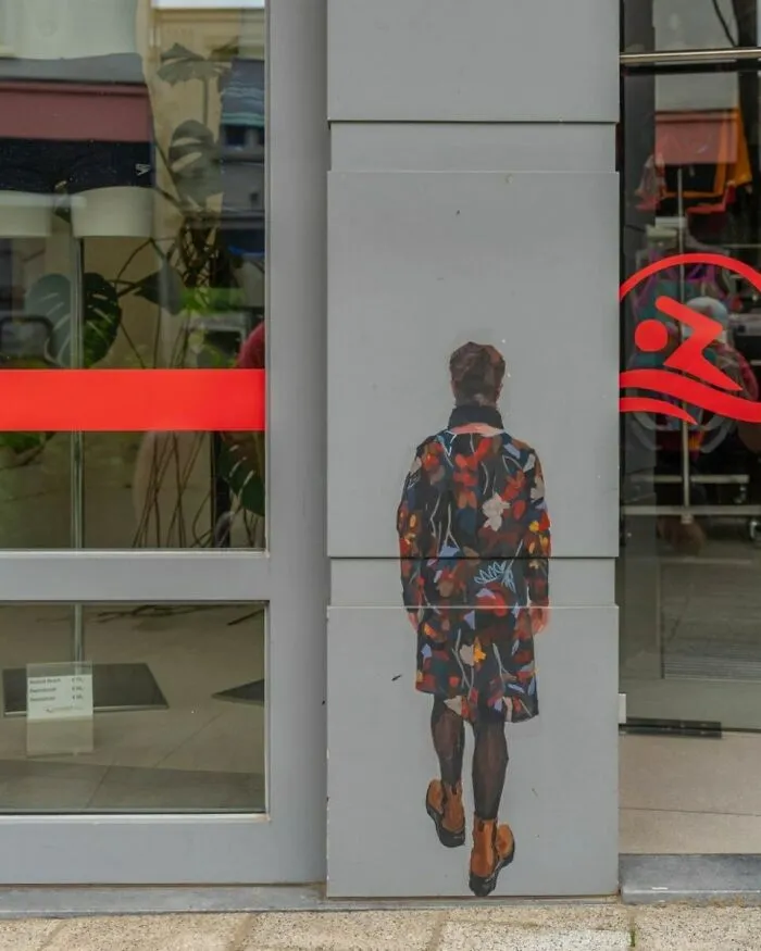 60 Striking Street Art Photos That Might Redefine What You Think Graffiti Can Be