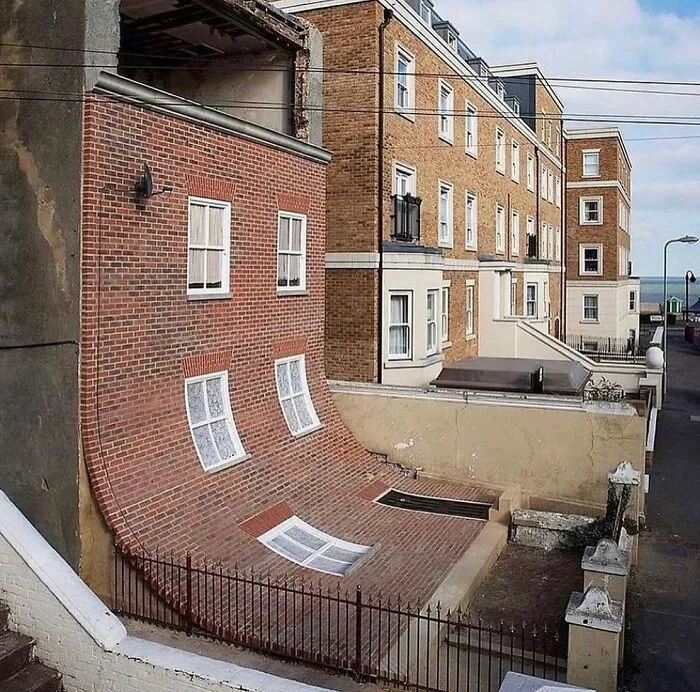 30 Photos That Seem Like A Glitch In The Universe But Some Are Actually Brilliantly Staged