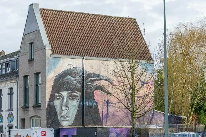 60 Striking Street Art Photos That Might Redefine What You Think Graffiti Can Be