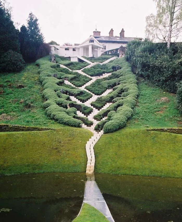 30 Photos That Seem Like A Glitch In The Universe But Some Are Actually Brilliantly Staged