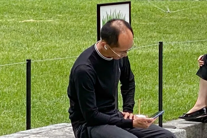 30 New And Unbelievable Street Coincidences Caught On Camera By Edas Wong