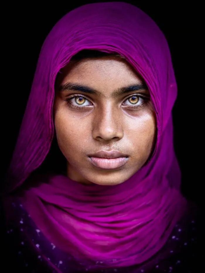 21 Powerful Portraits By Mou Ayesha Showcasing Rare Light Eyes In Bangladesh