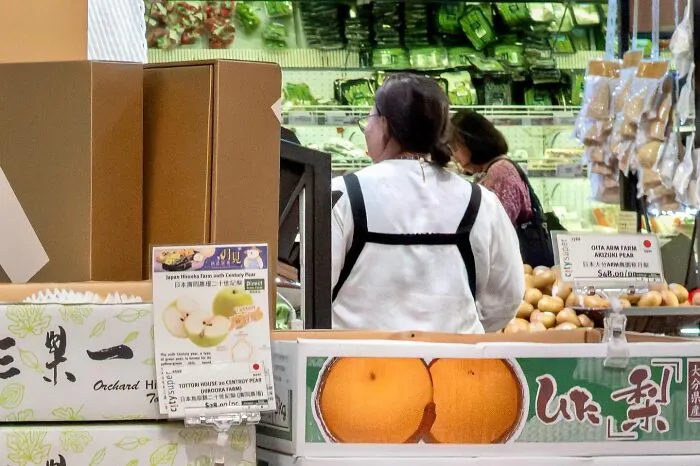 30 New And Unbelievable Street Coincidences Caught On Camera By Edas Wong