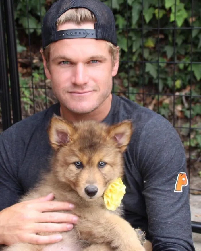 These 49 Photos Of Men With Their Dogs Are Almost Too Wholesome For The Internet