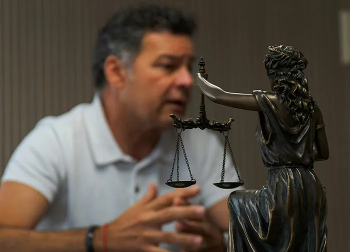 “Don't Be Dumb”: 57 Divorce Lawyers Share The Messiest Cases Of Their Careers