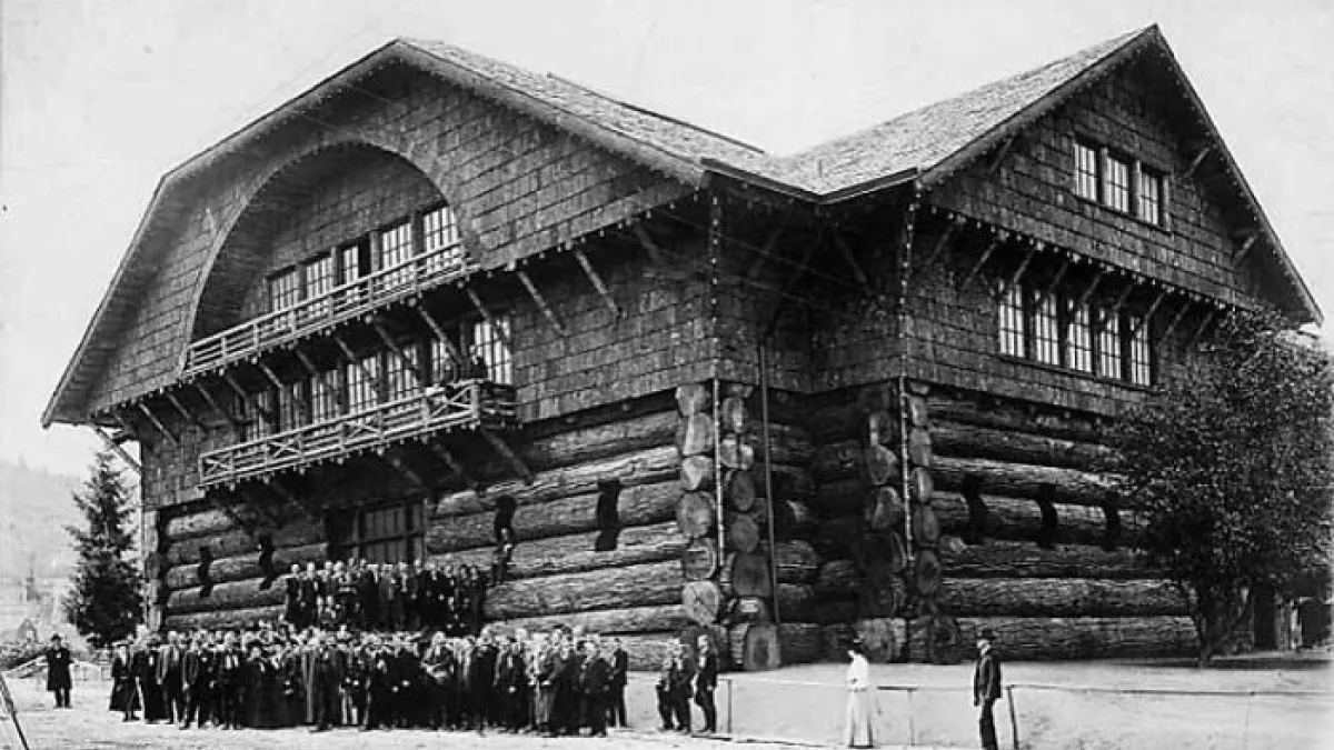 39 Remarkable Buildings That No Longer Exist