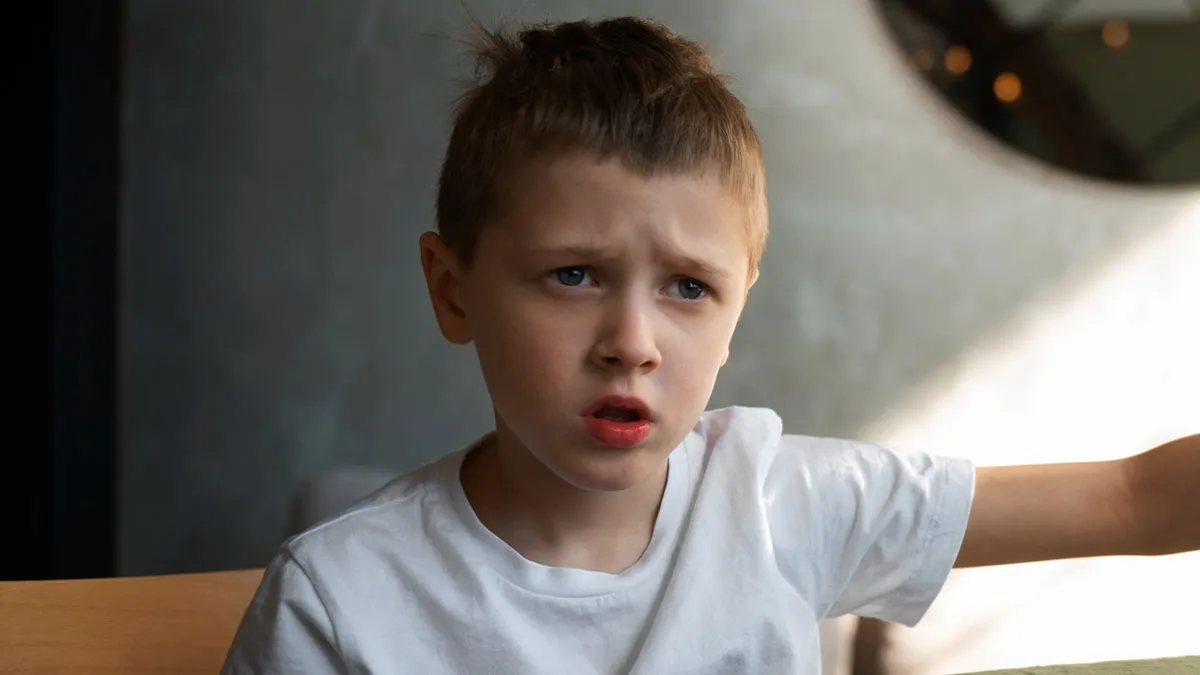 Man Refuses To Entertain Son’s Friend’s Tantrum Over A Sesame Bagel, His Mom Comes For Him