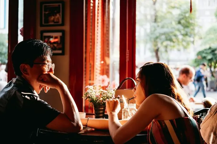 "Didn't Ask Me A Single Question": 51 First Dates That Crashed And Burned Like A Shooting Star
