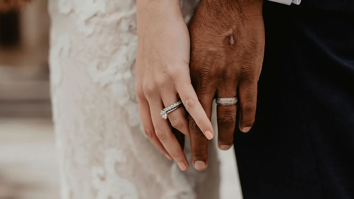35 People Who Had A Deal To Get Married To Their Friends If They Were Single By 30 Share What Happened