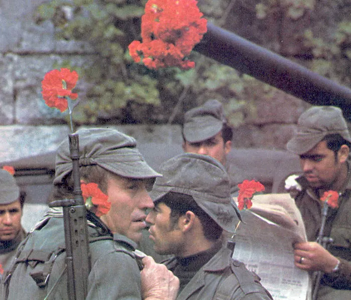 29 People Share Notorious Photos That Changed The Future Of Their Country