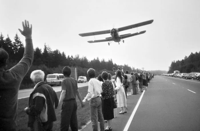 29 People Share Notorious Photos That Changed The Future Of Their Country