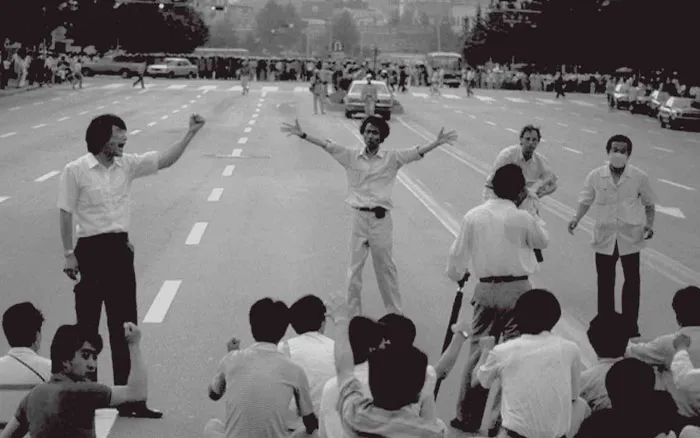 29 People Share Notorious Photos That Changed The Future Of Their Country