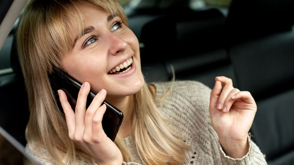Man Retaliates As GF Regularly Takes Calls During 3-Hour Car Ride And Mutes His Car Stereo