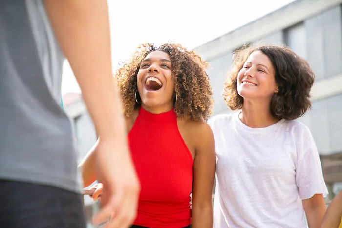 Someone Asked Folks What Makes Them Judge A Person Immediately, And 40 Replies Got Very Real