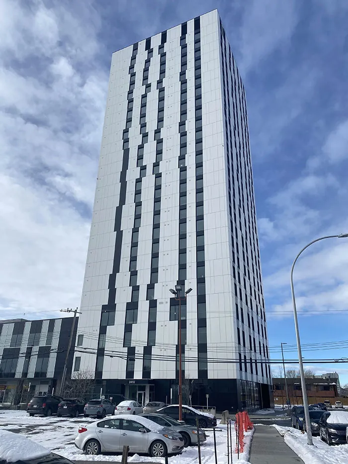 Este edificio en Calgary me vuelve irracionalmente loco