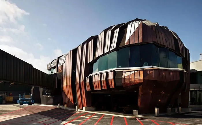 Un edificio en el Aeropuerto Internacional de Wellington llamado La roca