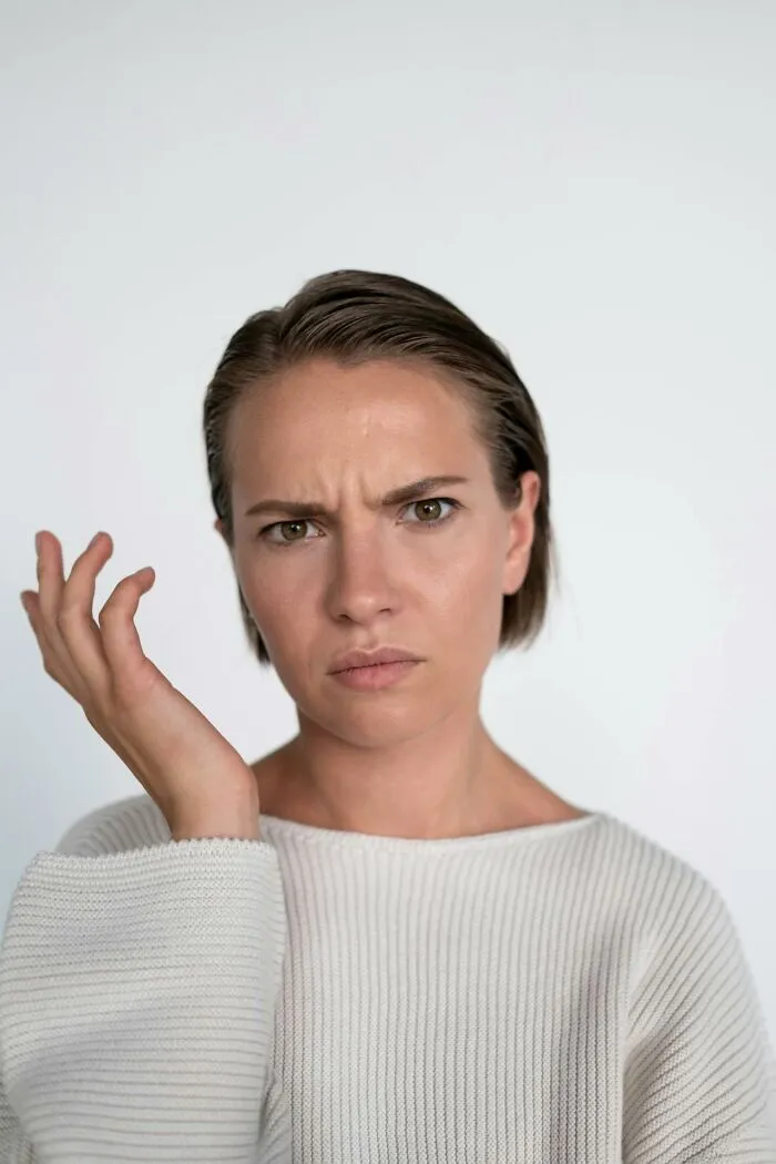 Man Asks Why Women Take Or Refuse To Take Their Husband’s Last Name And Gets 34 Responses