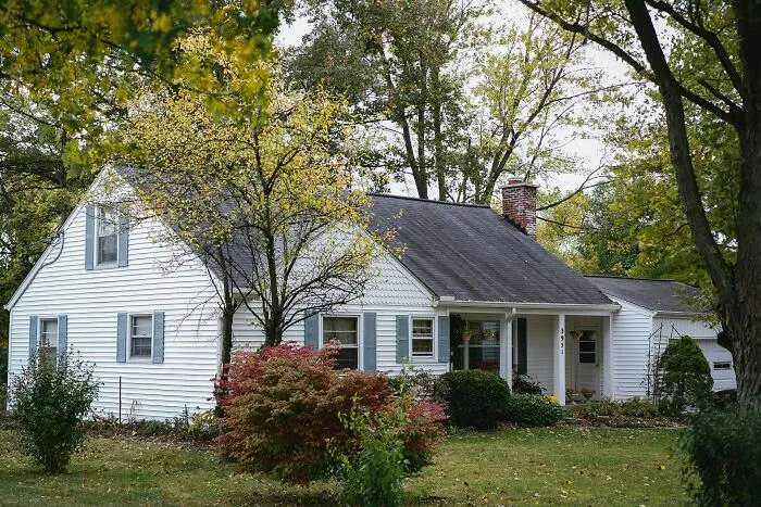 43 People Share Red Flags That They Always Look Out For In People's Homes
