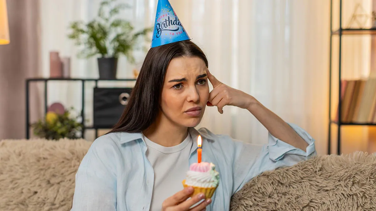 Mother Defends Daughter’s Surprise Dress “Purchase”, Baker Friend Refuses To Serve Cake