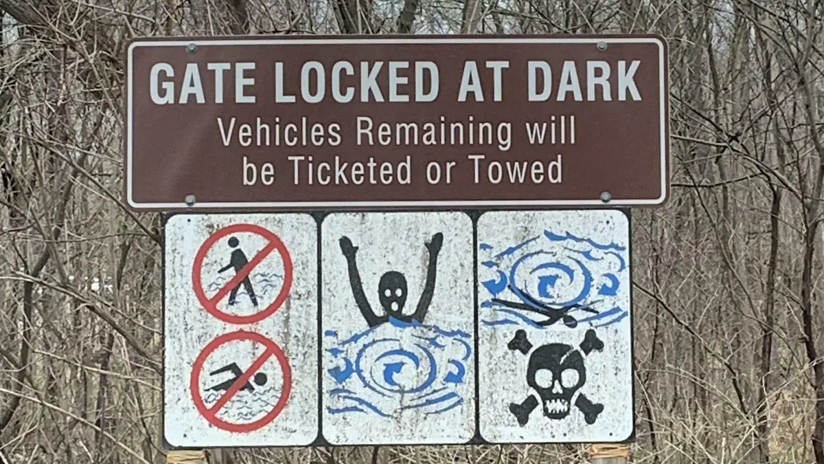People Found 76 Ominous Warning Signs Worldwide That Are Too Scary To Ignore (New Pics)