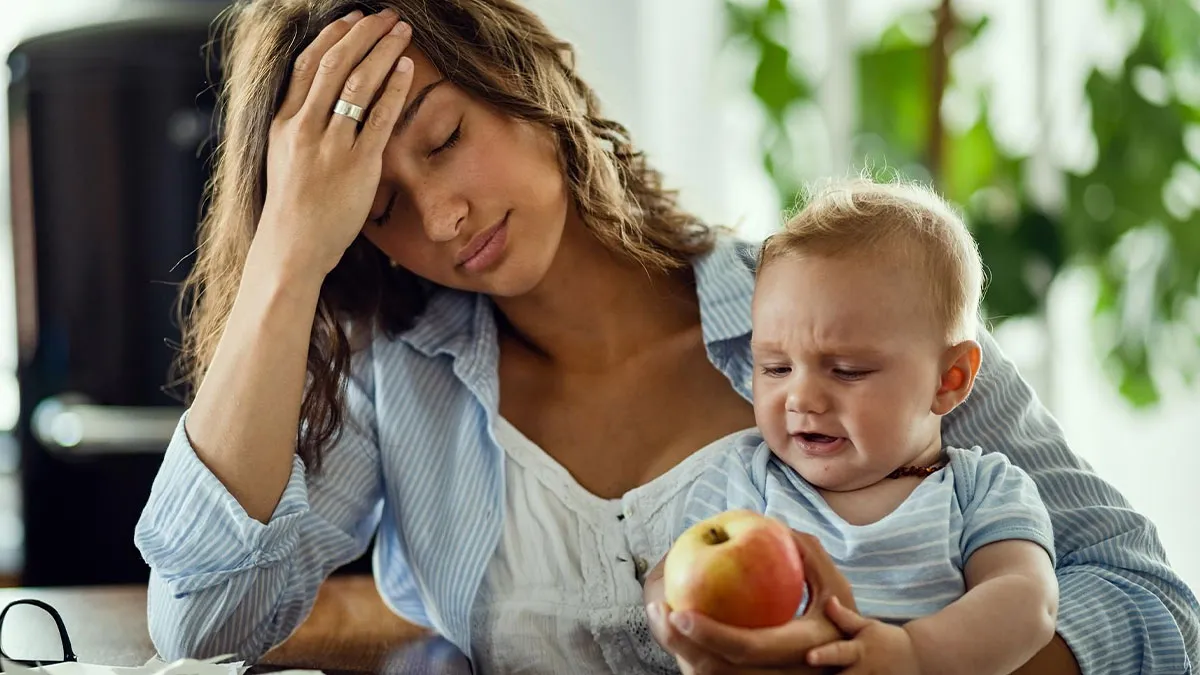 Single Mom Expects Elder Sis To Sacrifice Her Entire Life To Her Baby, Gets Mad After Hearing No