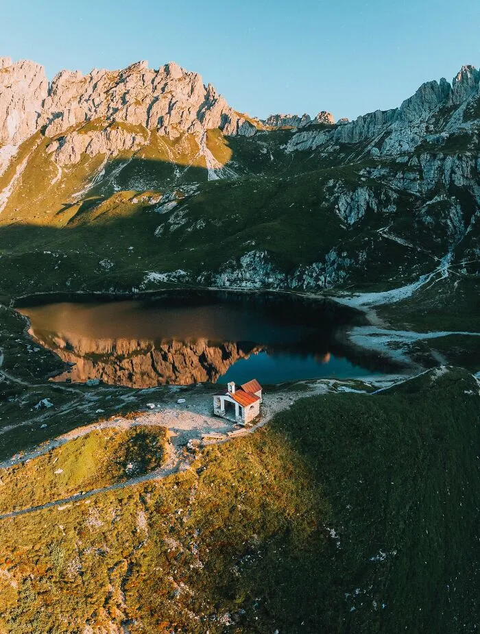 This Photographer’s Shots Prove Europe’s Mountain Landscapes Look Almost Too Beautiful To Be Real (49 Pics)