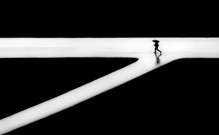This Photographer Makes Minimalism Look Incredibly Expressive (44 Pics)
