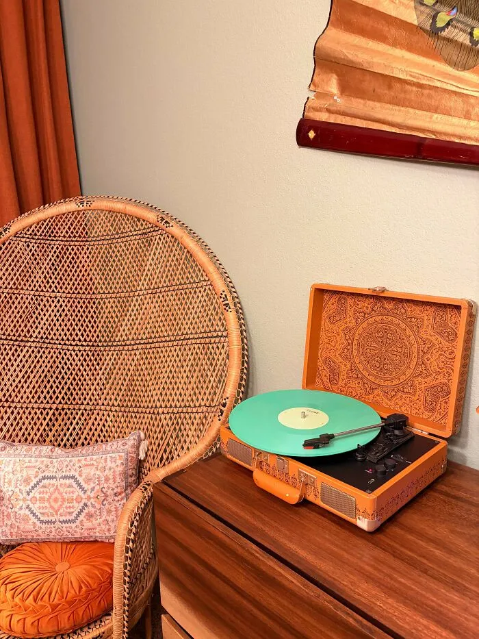 The Record Player Of My Dreams. Can’t Contain My Happiness For This Thrift Score For $15!