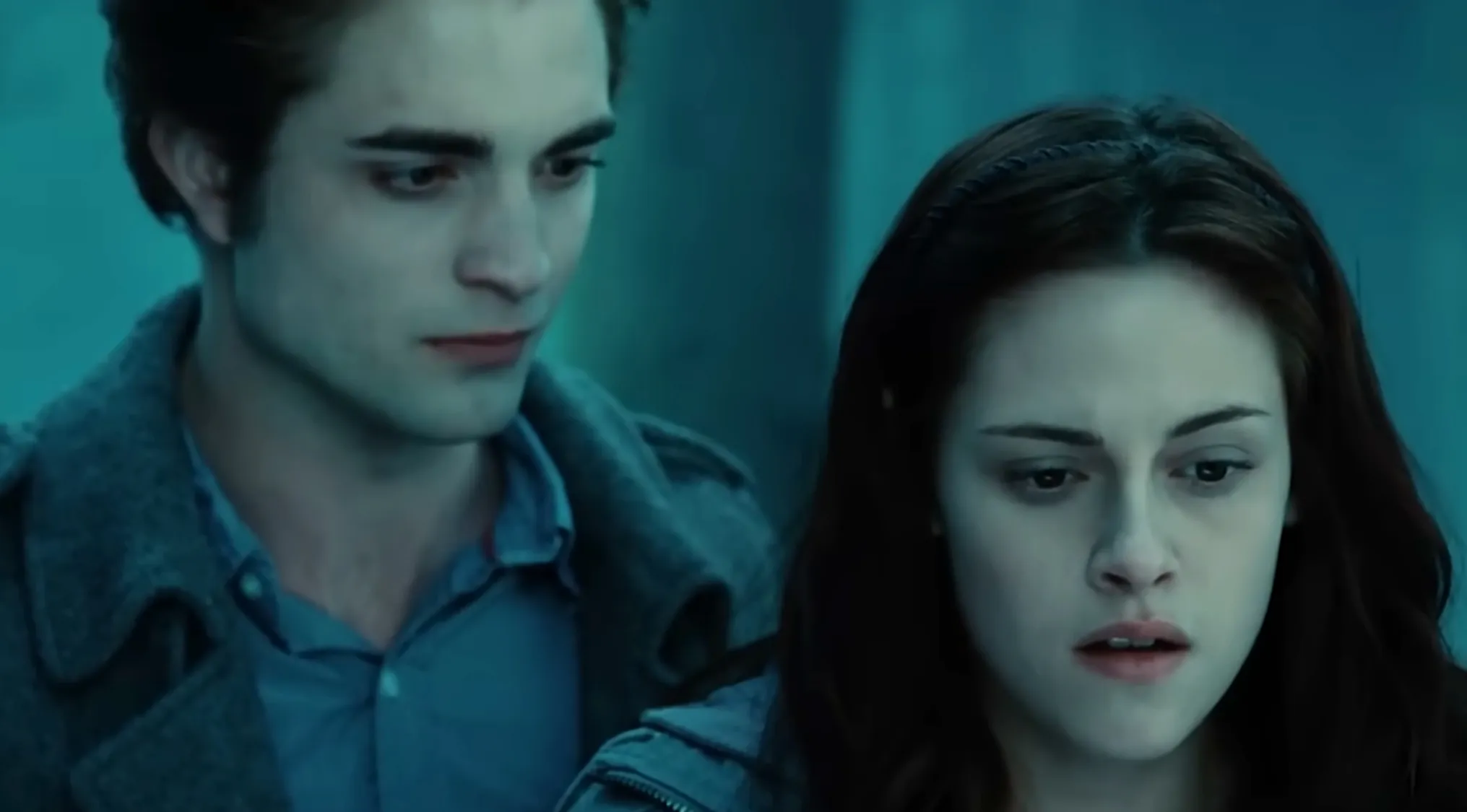 Young fictional couple in a dramatic scene, featured in a quiz about fictional couples and series identification.