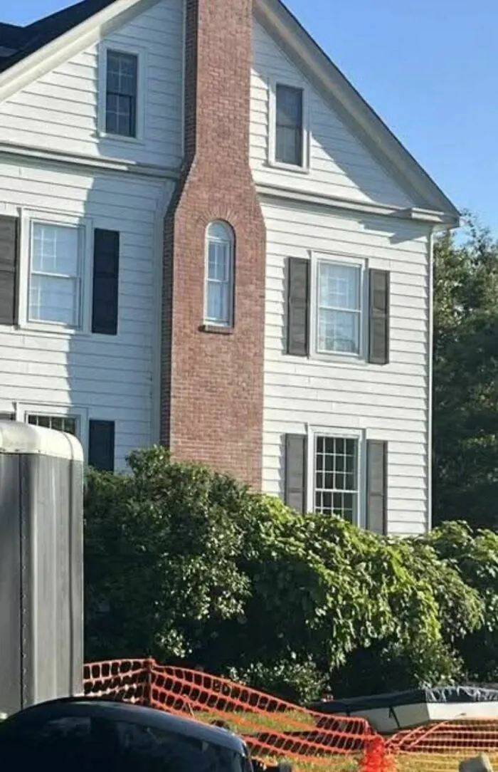 ¿Por qué pondrían una ventana en la chimenea?