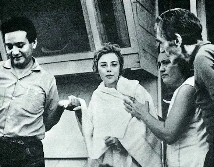 Juliane Koepcke, de 17 años, fue succionada fuera de un avión en 1971 tras ser alcanzada por un rayo. Cayó 3,2 kilómetros al suelo, atada a su asiento, y sobrevivió tras pasar 10 días en la selva amazónica.