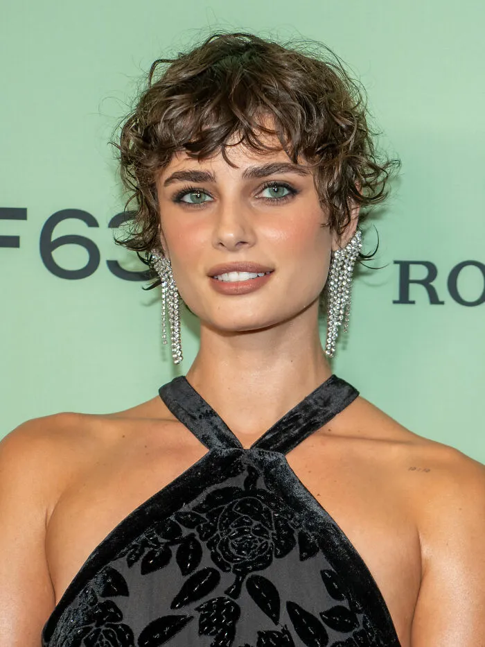 American Model Taylor Hill, 30