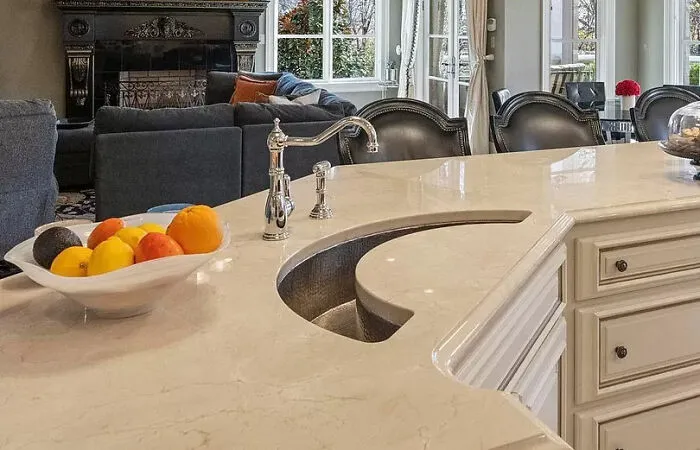 ¿Para qué se utiliza este lavabo de forma tan peculiar?