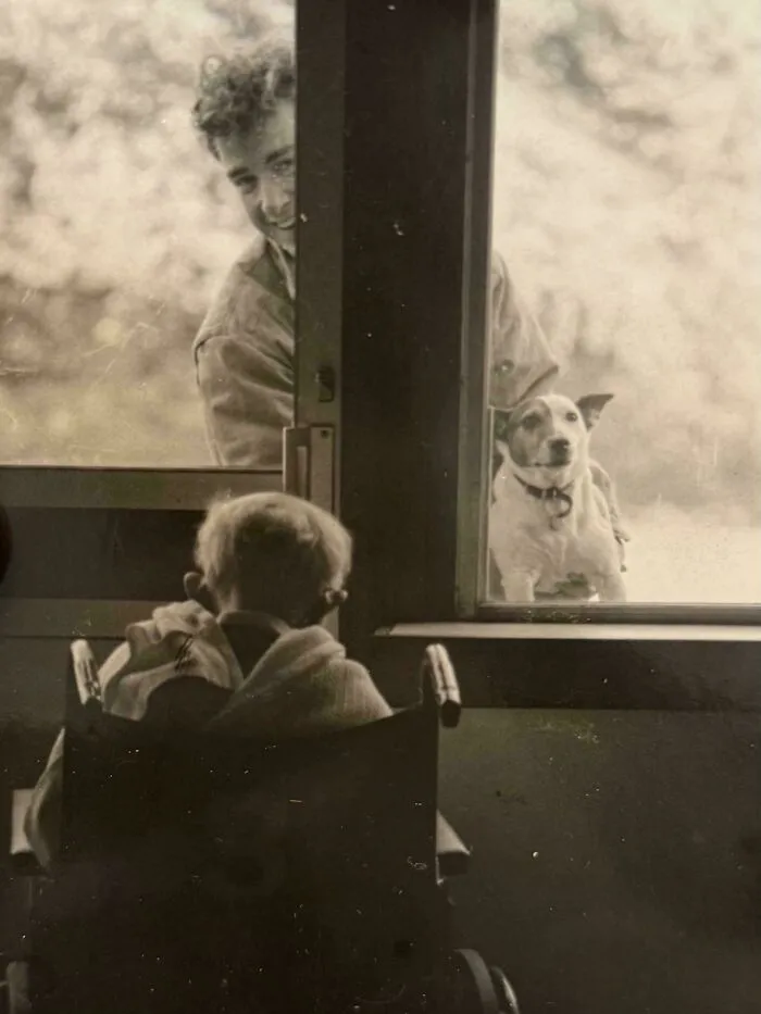 My Dad Visiting His Grandad In His Final Days, He Wanted To See The Dog - My Favourite Family Photo
