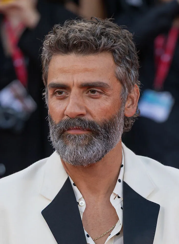 Actor Oscar Isaac, 47