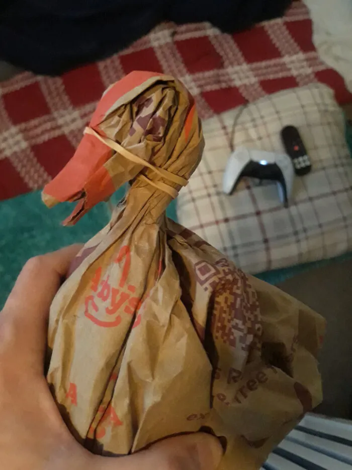 79 People Share The Strange Things Previous Owners Left Behind In Their Homes