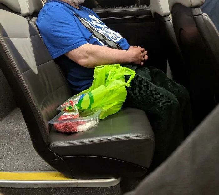 A Friend Saw Someone Last Night On The Witchway Bus Eating A Pack Of Raw Mince Meat And Then He Opened A Pack Of Raw Pork Chops Too. Quite The Dinner