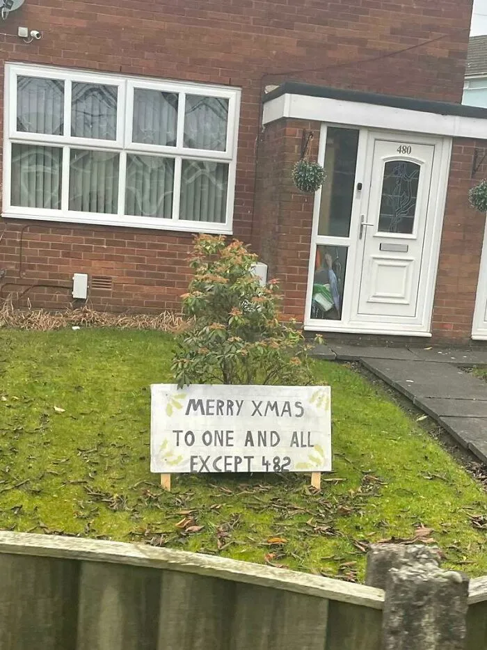 Merry Christmas From This Person’s House To (Almost) Everybody…