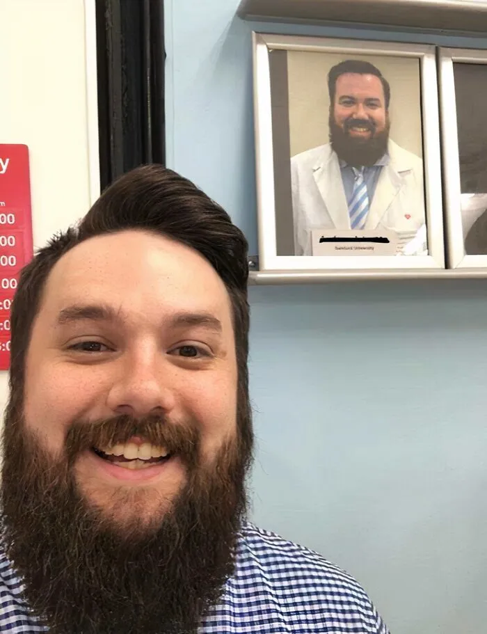 Guy Goes To The Pharmacy, Turns Out There's His Doppelganger