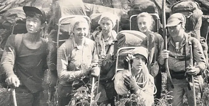 En 1993, seis excursionistas estaban haciendo senderismo cerca del lago Baikal en Siberia cuando de repente se vieron afectados por síntomas horribles.