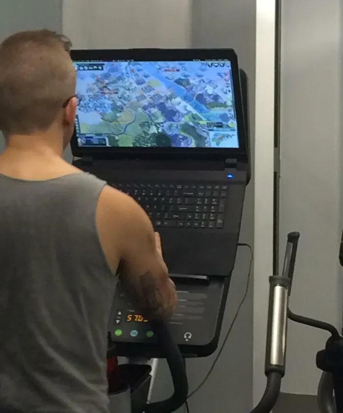 Saw A Brother At The Gym Tonight