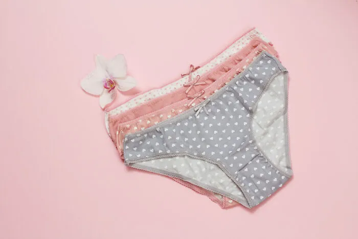 An Online Thread Asked For "Girl Secrets," And The Women Did Not Hold Back (29 Wild Answers)