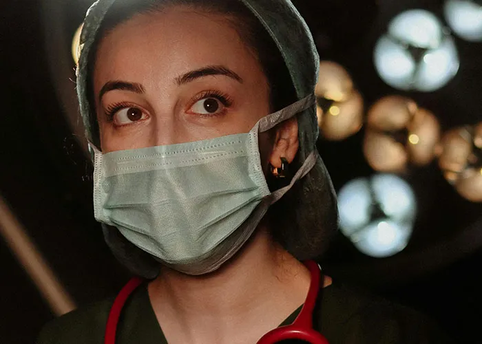 "I Can't Explain This": 49 Terrifying Real-Life Experiences These Nurses Lived Through