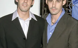 10 Celebrities Who Secretly Have A Twin Most Fans Never Knew About