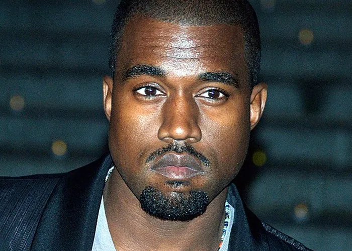 "Threw An iPad At Me Across A Restaurant": 57 Celebrities Who Acted Like Total Jerks To Fans
