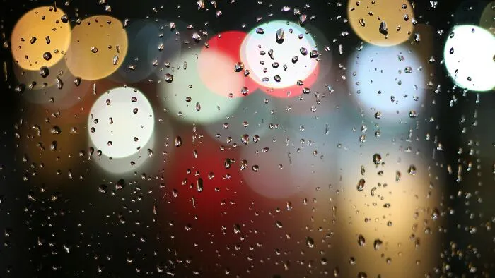 When I was in a bus or a car on a rainy day, I’d watch the raindrops on the window and imagine that they were racing down to the bottom. I’d usually pick a favorite and root for them too!