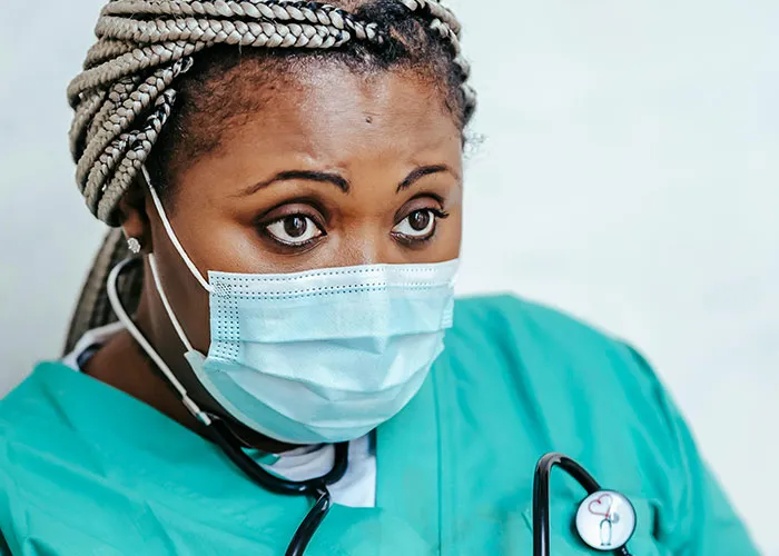"I Can't Explain This": 49 Terrifying Real-Life Experiences These Nurses Lived Through