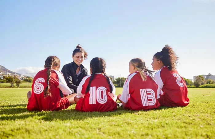 “What Is The Deal With The Gen Z Stare?” (23 People Chime In)