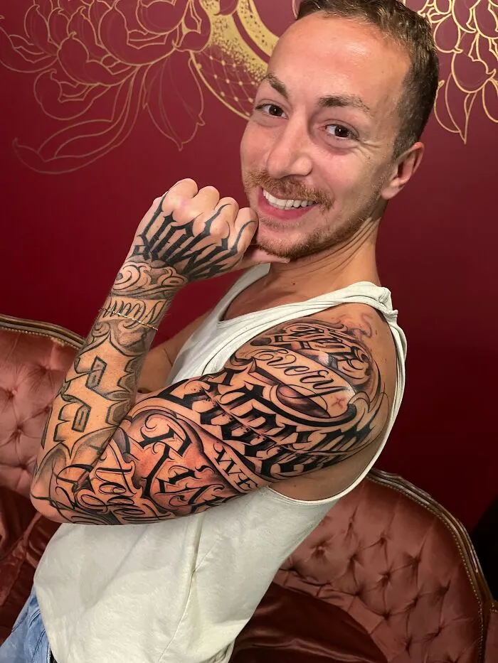 Calligraphy Sleeve
